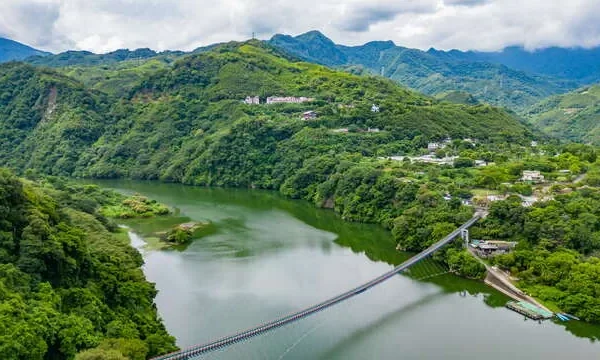 新溪口吊橋