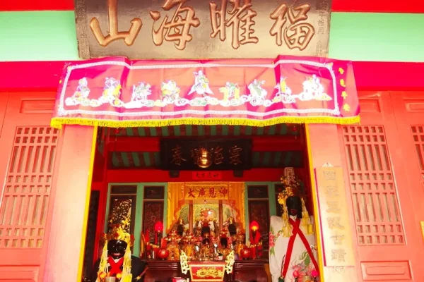 施公祠及萬軍井