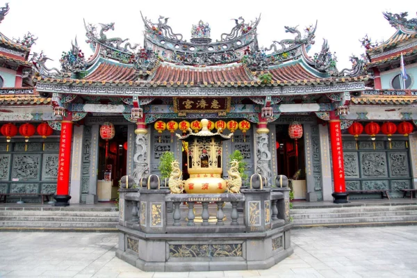 芝山巖惠濟宮
