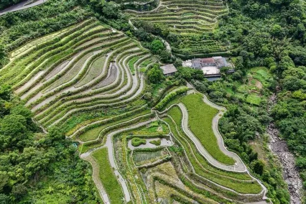 石門嵩山社區百年石砌梯田