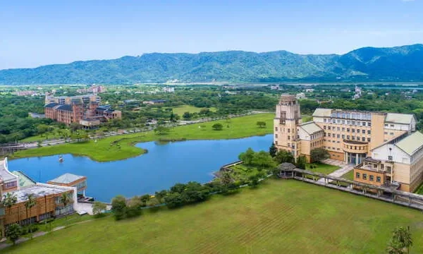 東華大學