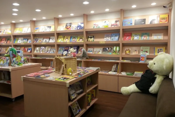 艾比露比外文書店